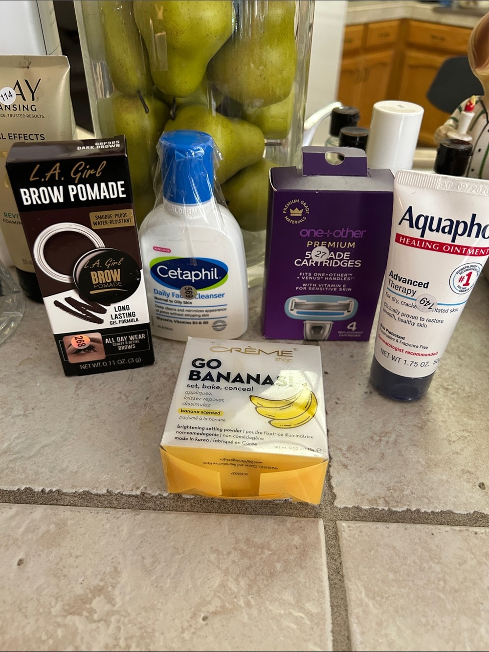 GO BANANAS! Brightening Setting Powder by (Yellow)